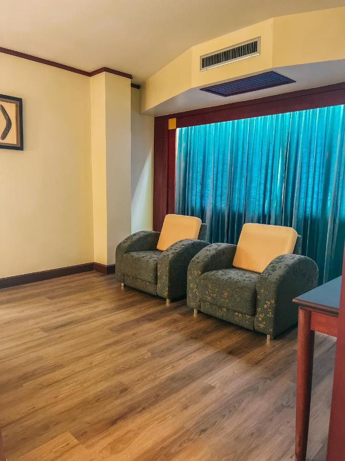 Neo Hatyai Hotel Хатъяй Экстерьер фото